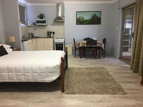 Armadale Cottage Bed & Breakfast - Tourism Townsville 7