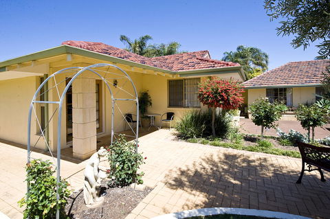 Armadale Cottage Bed & Breakfast - Tourism Townsville 41
