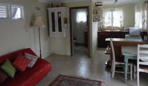 Di's Cabin In Dwellingup - Tourism Townsville 16