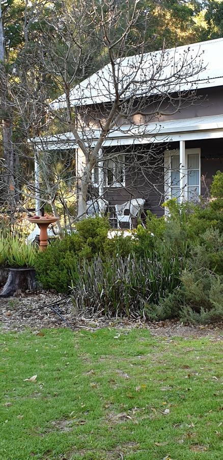 Di's Cabin In Dwellingup - Tourism Townsville 1