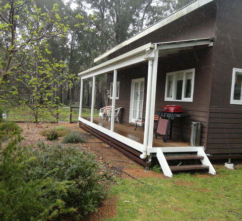 Di's Cabin In Dwellingup - Tourism Townsville 7
