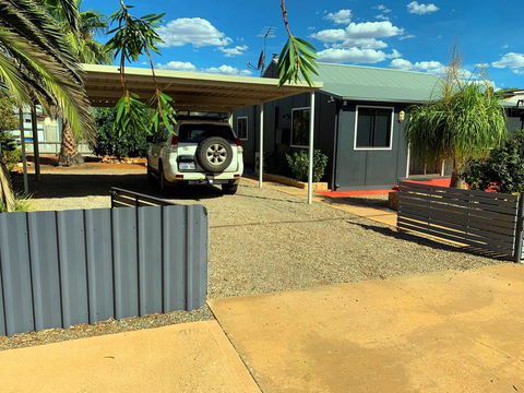 The Cottage That Could - Tourism Townsville 0