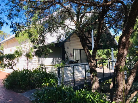 Zephyr Studio - Tourism Townsville 1