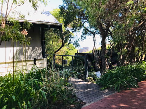 Zephyr Studio - Tourism Townsville 22