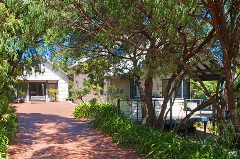 Zephyr Studio - Tourism Townsville 24