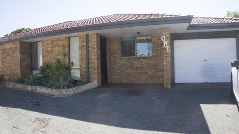 Relax, Bright & Airy Garden Villa - Tourism Townsville 20