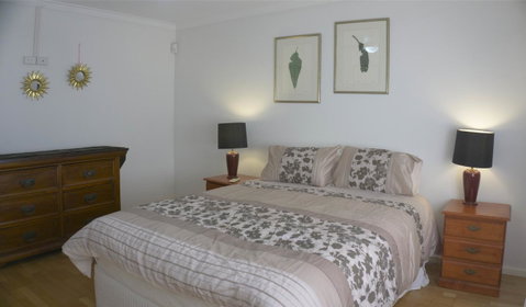 Relax, Bright & Airy Garden Villa - Tourism Townsville 4