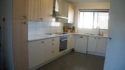 Relax, Bright & Airy Garden Villa - Tourism Townsville 35