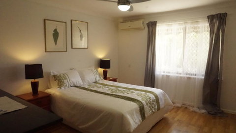 Relax, Bright & Airy Garden Villa - Tourism Townsville 38