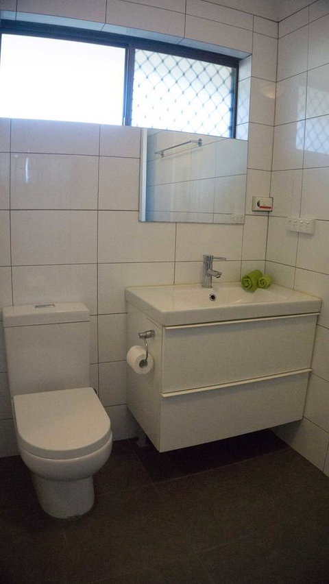 Relax, Bright & Airy Garden Villa - Tourism Townsville 26