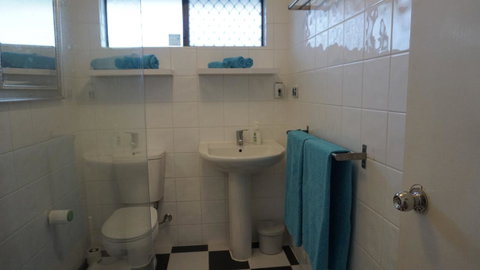 Relax, Bright & Airy Garden Villa - Tourism Townsville 40