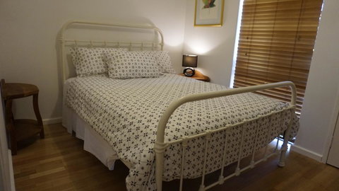 Relax, Bright & Airy Garden Villa - Tourism Townsville 12