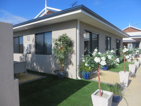 Yunderup Kannie Kottage - Tourism Townsville 0