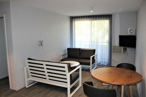Atrium Hotel Mandurah - Tourism Townsville 4