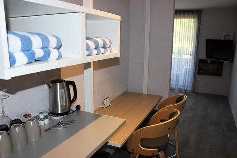 Atrium Hotel Mandurah - Tourism Townsville 11