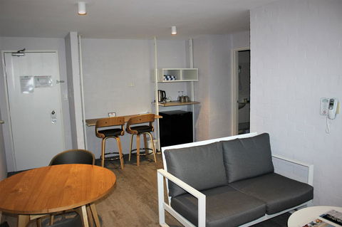 Atrium Hotel Mandurah - Tourism Townsville 12