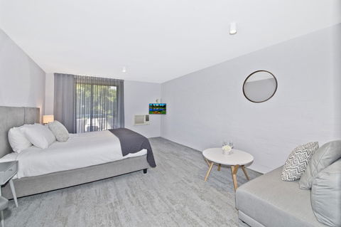 Atrium Hotel Mandurah - Tourism Townsville 14