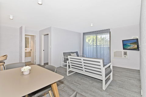 Atrium Hotel Mandurah - Tourism Townsville 25
