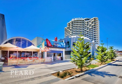Scarborough Beach, Perth - Sun & Surf Villa - Tourism Townsville 7
