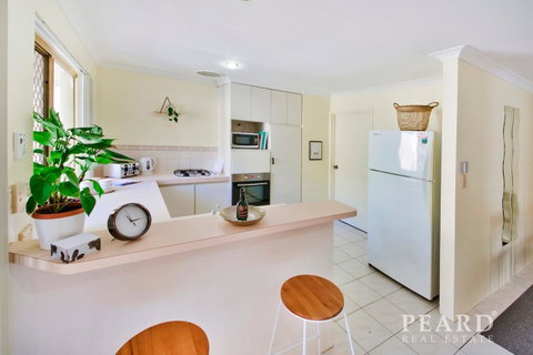 Scarborough Beach, Perth - Sun & Surf Villa - Tourism Townsville 16