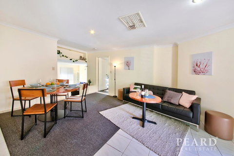 Scarborough Beach, Perth - Sun & Surf Villa - Tourism Townsville 35