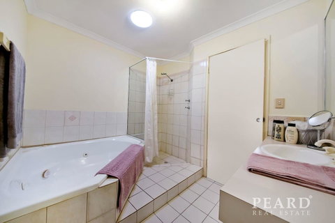 Scarborough Beach, Perth - Sun & Surf Villa - Tourism Townsville 5