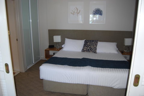 Absolute Beachfront Scarborough - Tourism Townsville 5