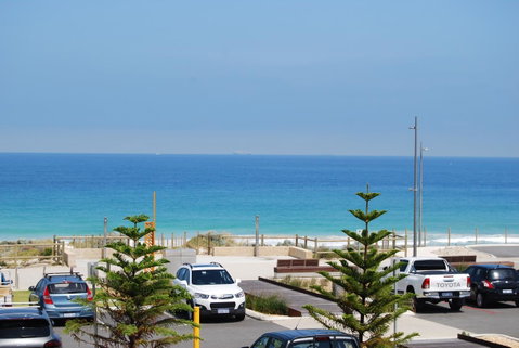 Absolute Beachfront Scarborough - Tourism Townsville 0
