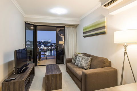 Dolphin Quay Apartments - Tourism Townsville 20