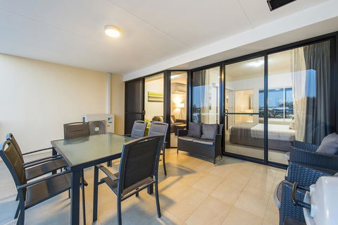 Dolphin Quay Apartments - Tourism Townsville 38