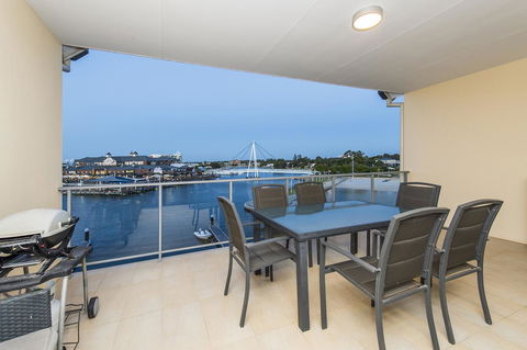 Dolphin Quay Apartments - Tourism Townsville 23