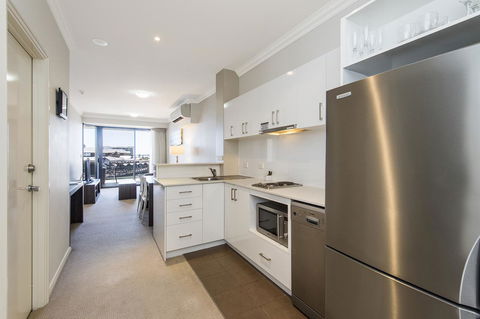 Dolphin Quay Apartments - Tourism Townsville 34