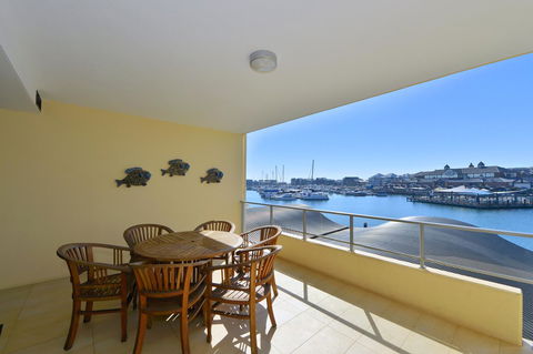 Dolphin Quay Apartments - Tourism Townsville 14