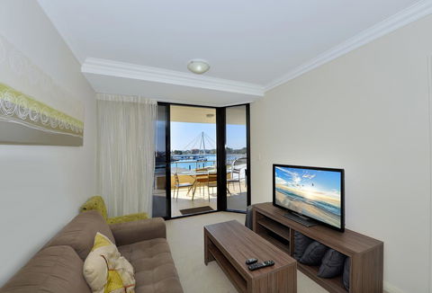Dolphin Quay Apartments - Tourism Townsville 10