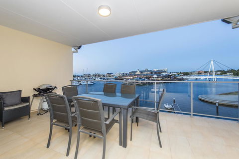 Dolphin Quay Apartments - Tourism Townsville 22