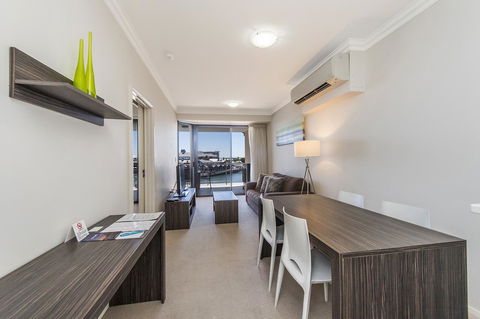 Dolphin Quay Apartments - Tourism Townsville 33