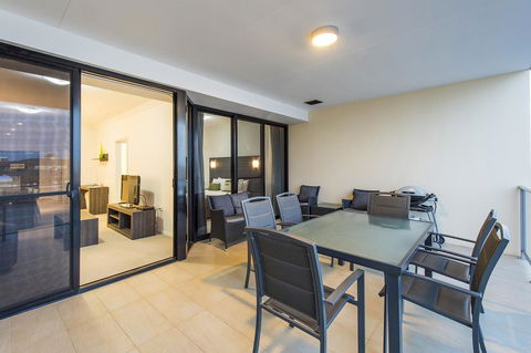 Dolphin Quay Apartments - Tourism Townsville 37