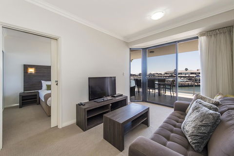 Dolphin Quay Apartments - Tourism Townsville 31