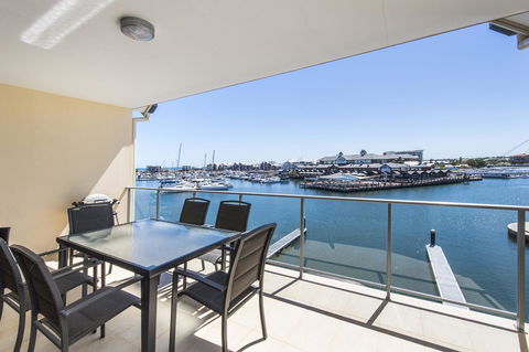 Dolphin Quay Apartments - Tourism Townsville 36