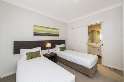 Dolphin Quay Apartments - Tourism Townsville 44