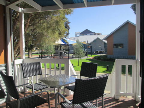 Mandurah Ocean Marina Chalets - Tourism Townsville 40