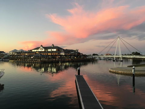 Mandurah Ocean Marina Chalets - Tourism Townsville 3