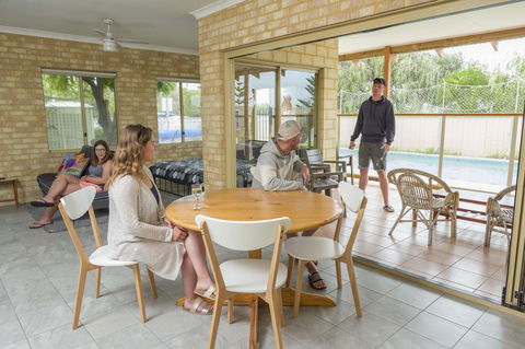 Lancelin Lodge - Tourism Townsville 25