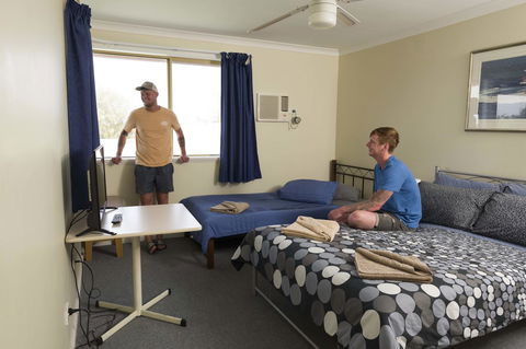 Lancelin Lodge - Tourism Townsville 32
