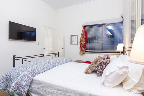 Como Executive Apartment - Tourism Townsville 7