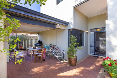 Como Executive Apartment - Tourism Townsville 2