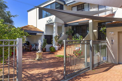Como Executive Apartment - Tourism Townsville 1