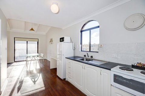 West Beach Lagoon 213 - Corner Unit! - Tourism Townsville 8