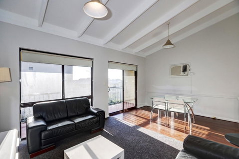 West Beach Lagoon 213 - Corner Unit! - Tourism Townsville 2