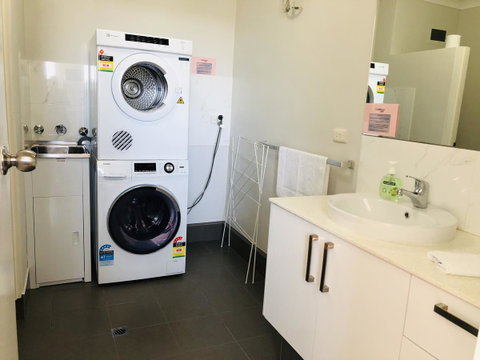 West Beach Lagoon 213 - Corner Unit! - Tourism Townsville 10